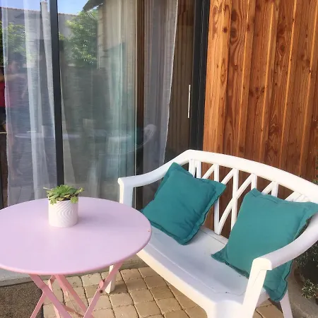 Aupres Du Chateau 2 Breze