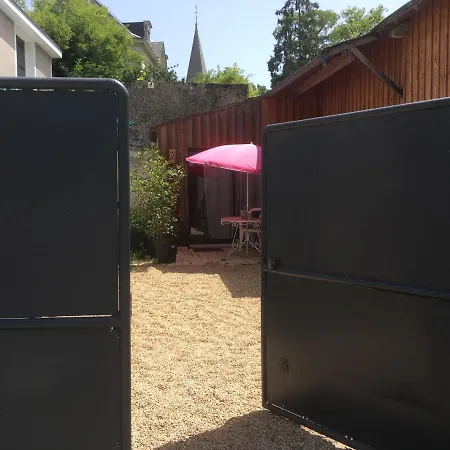 Auprès Du Château 2