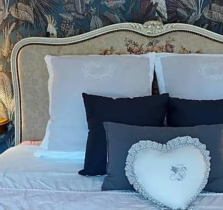 Aupres Du Chateau Cocon Paisible Terrasse فندق مبيت وإفطار 3*