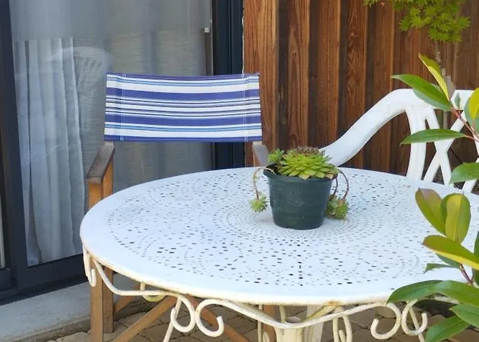 Aupres Du Chateau 2 3*